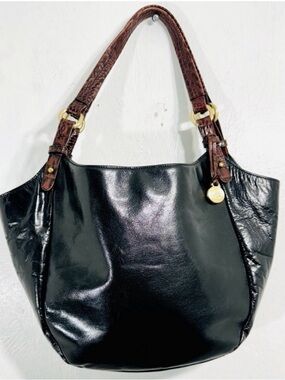 Vtg.Brahmin Tuscan Classic Black Leather Shoulder Bag with Croc Embossed Handles